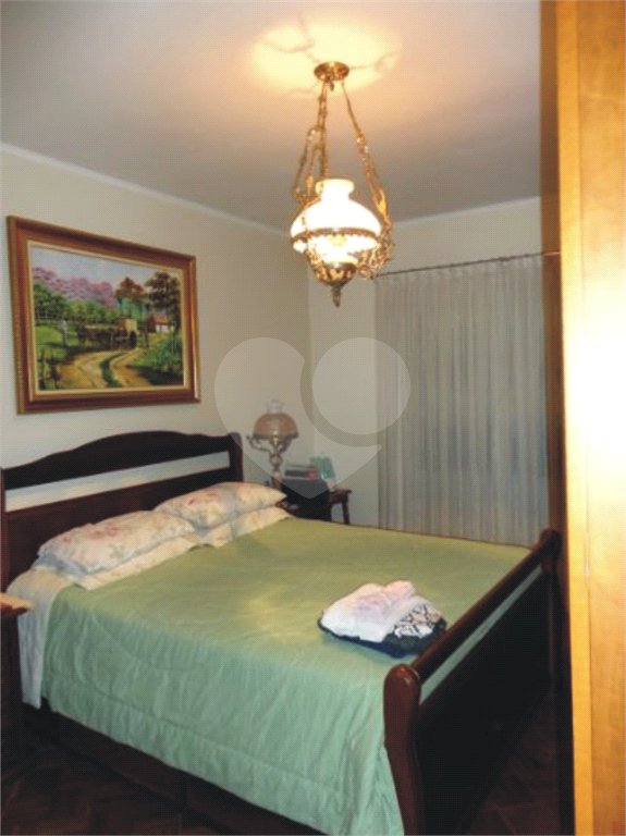 Sobrado à venda com 4 quartos, sendo 1 suíte, em Vila Gustavo, São Paulo, SP