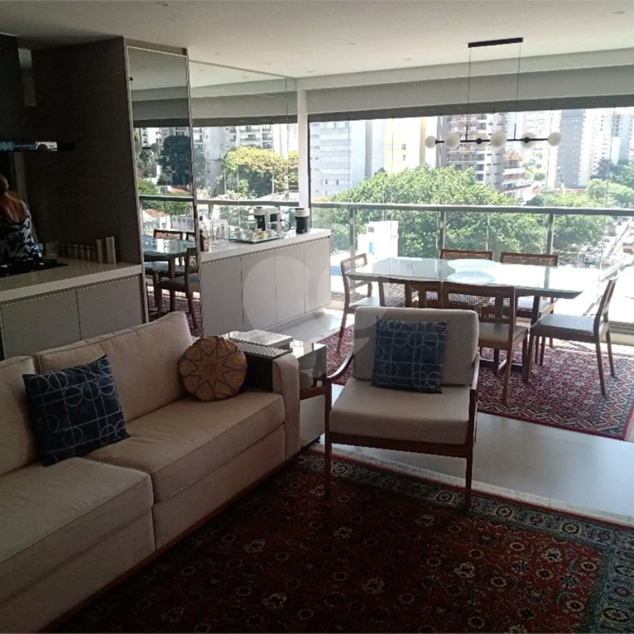 Apartamento à venda com 3 quartos, sendo 2 suítes, em Perdizes, São Paulo, SP