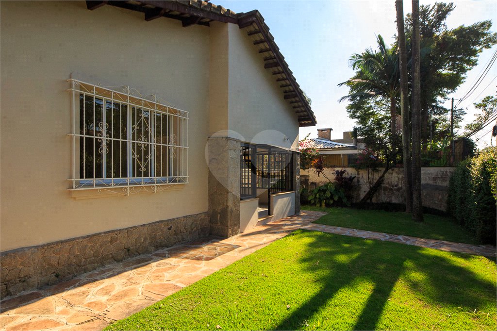 Casa Térrea à venda com 3 quartos, sendo 1 suíte, em Alto da Boa Vista, São Paulo, SP