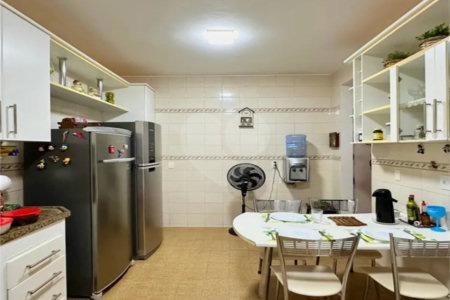 Casa de Vila à venda com 4 quartos, sendo 2 suítes,  em Botafogo, Rio de Janeiro, RJ