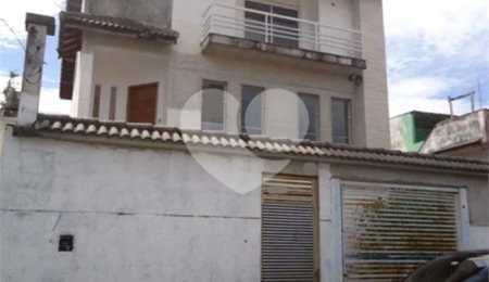 Sobrado à venda com 3 quartos, sendo 1 suíte,  em Tremembé, São Paulo, SP