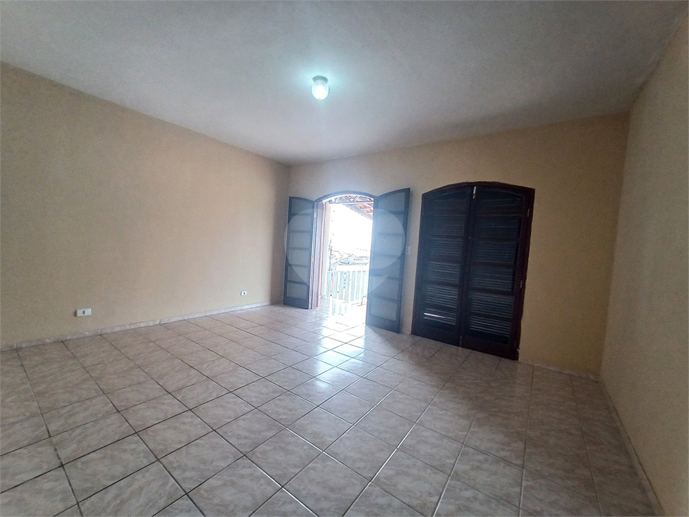 Sobrado à venda com 2 quartos em Jardim Guaíba, Sorocaba, SP