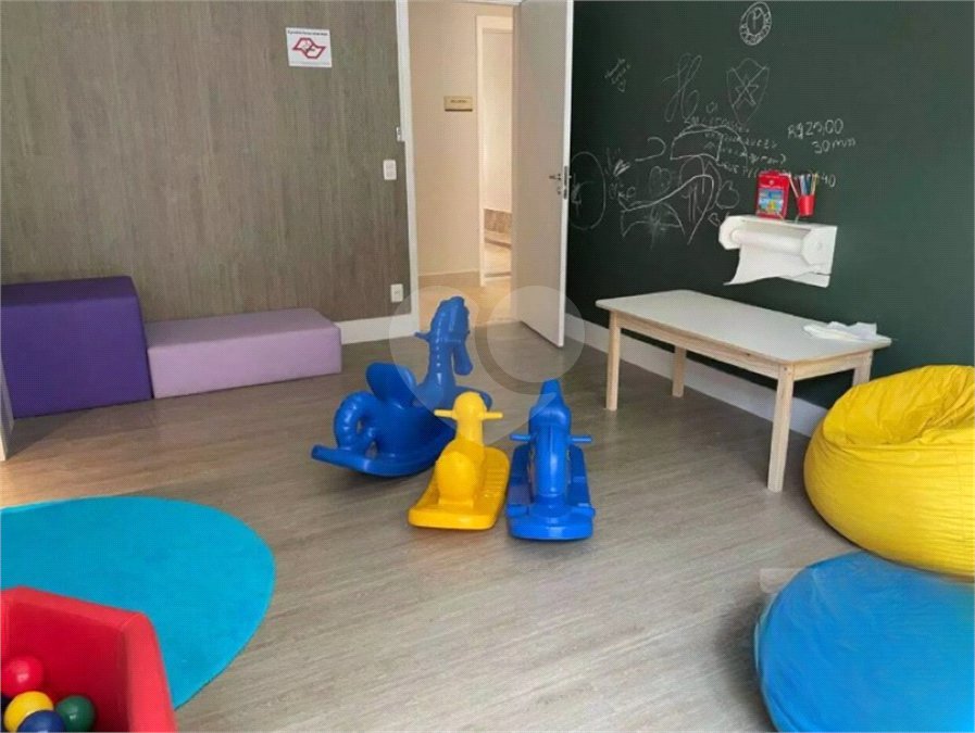 Apartamento à venda com 3 quartos, sendo 2 suítes, em Barueri, Barueri, SP