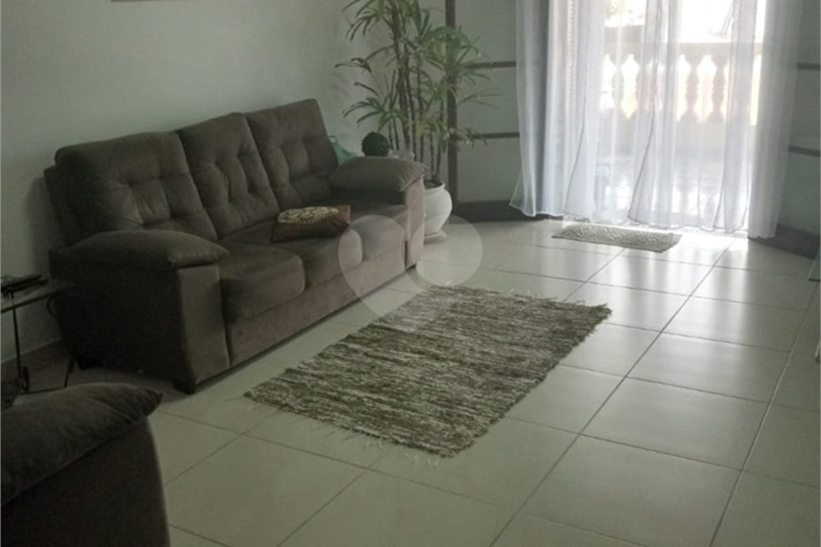 Sobrado à venda com 4 quartos, sendo 1 suíte, em Horto Florestal, São Paulo, SP