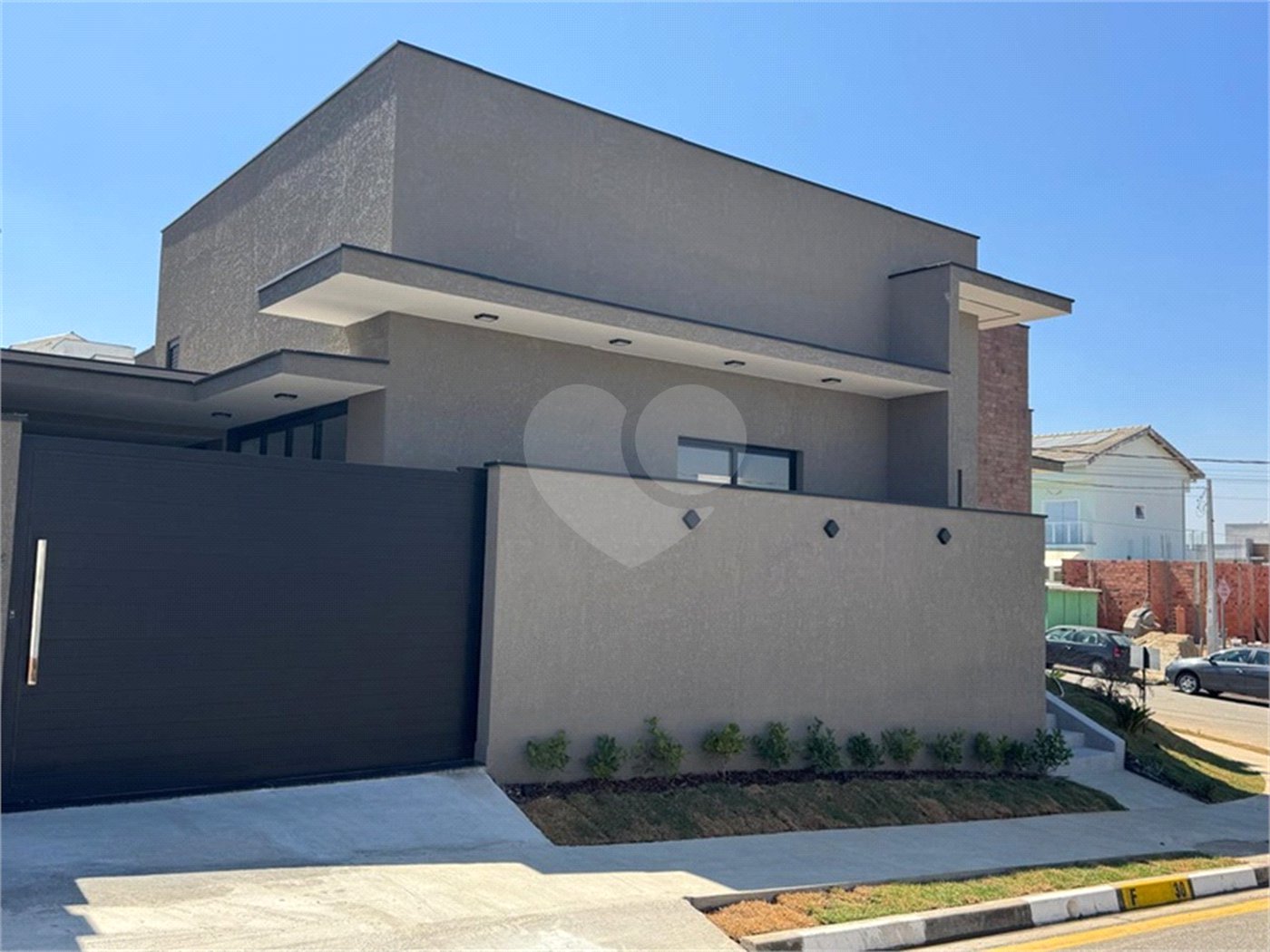 Casa à venda com 3 quartos, sendo 1 suíte, no condomínio Terras de São Francisco, Sorocaba - SP