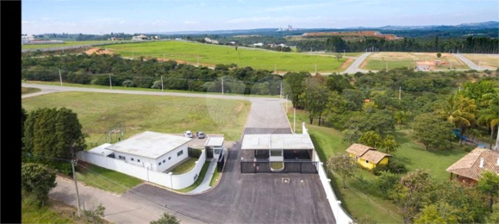 Casa à venda com 4 suítes no condomínio Residencial Fazenda São José, Salto de Pirapora - SP