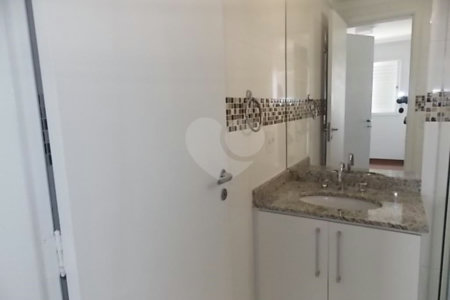 Apartamento à venda com 3 quartos, sendo 2 suítes,  em Jardim Arpoador, São Paulo, SP