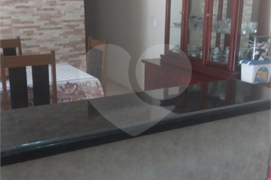 Casa à venda com 5 quartos, sendo 2 suítes, em Jardim Santa Clara, Guarulhos, SP