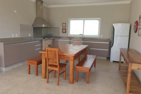 Casa à venda com 5 quartos, sendo 4 suítes, no condomínio Sol Vinhedo, Vinhedo - SP