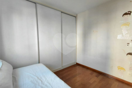 Apartamento à venda com 3 quartos, sendo 1 suíte,  em Vila Romana, São Paulo, SP