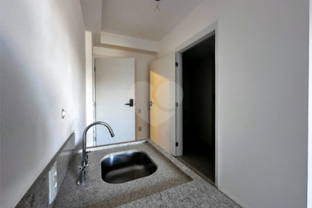 Apartamento à venda com 1 quarto em Jardim das Acácias, São Paulo, SP