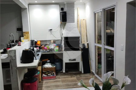 Sobrado à venda com 3 quartos, sendo 1 suíte, em Chácara Monte Alegre, São Paulo, SP