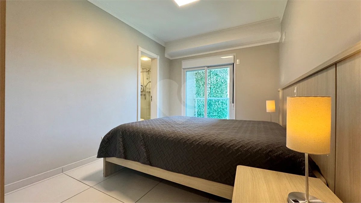 Apartamento à venda com 4 quartos, sendo 2 suítes, em Riviera de São Lourenço, Bertioga, SP