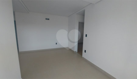 Apartamento à venda com 3 quartos, sendo 1 suíte,  em Jardim Refúgio, Sorocaba, SP