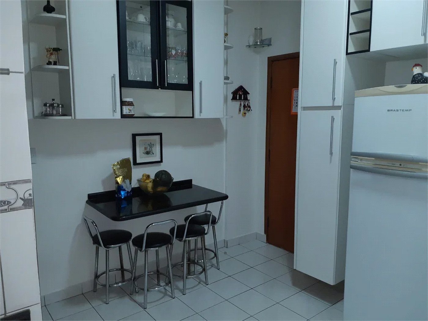 Apartamento à venda com 3 quartos, sendo 2 suítes, em Pinheiros, São Paulo, SP