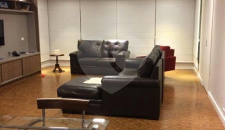 Apartamento à venda com 4 quartos, sendo 2 suítes,  em Jardim América, São Paulo, SP