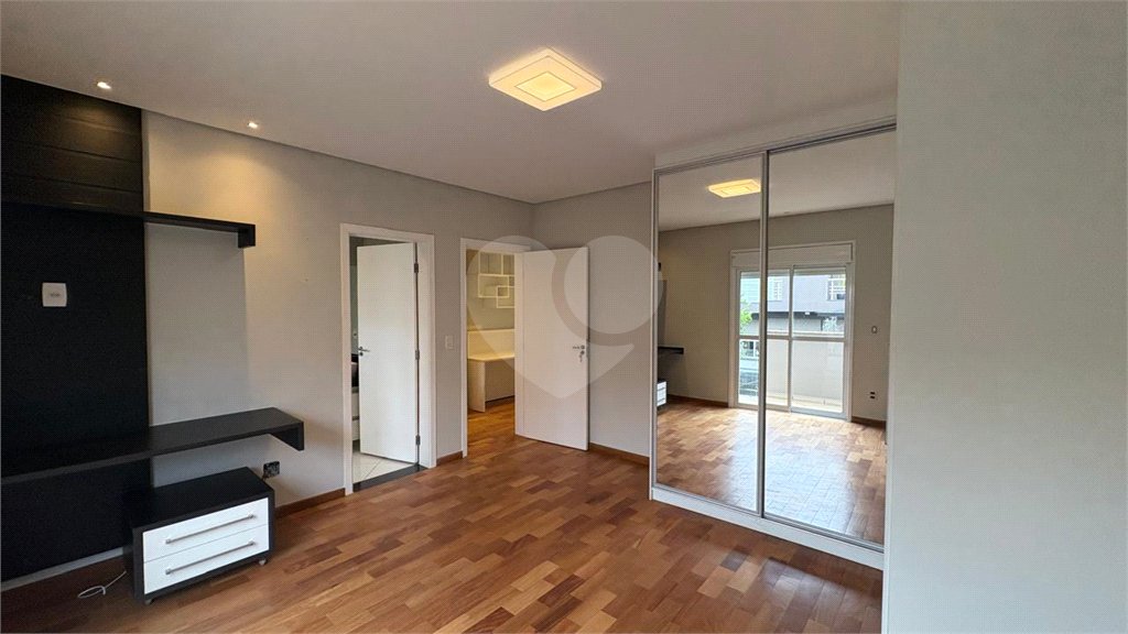 Casa à venda com 4 quartos, sendo 3 suítes, no condomínio Mont Blanc, Sorocaba - SP