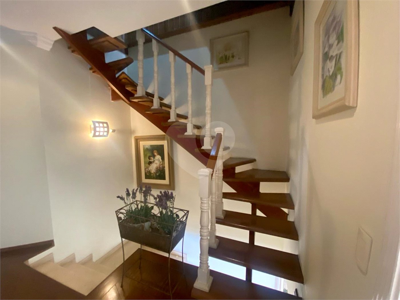 Casa à venda com 4 quartos, sendo 3 suítes, em Jardim Maia, Guarulhos, SP