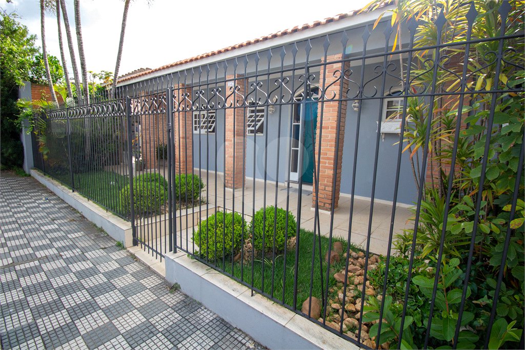 Casa à venda com 3 quartos, sendo 1 suíte,  em Jardim Bandeirantes, São Roque, SP