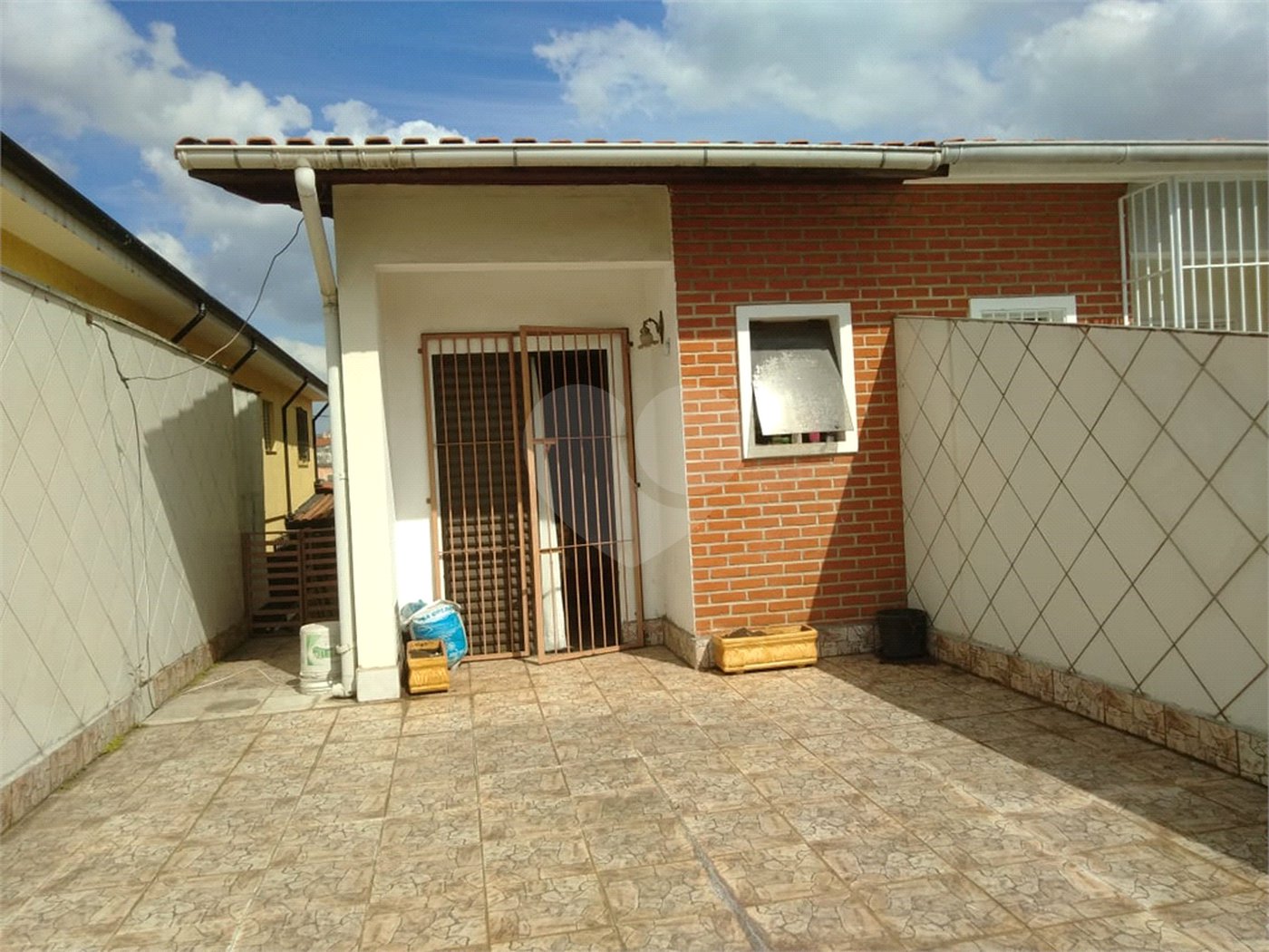 Sobrado à venda com 3 quartos, sendo 1 suíte, em Chora Menino, São Paulo, SP