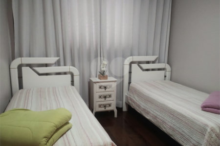 Apartamento à venda ou para alugar com 4 quartos, sendo 1 suíte,  em Vila Andrade, São Paulo, SP