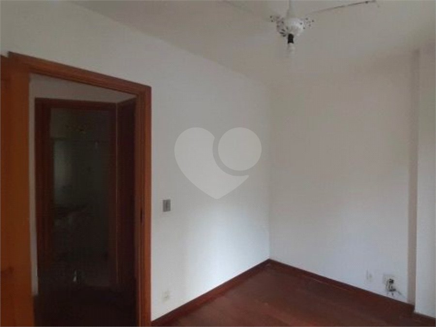 Apartamento à venda com 3 quartos, sendo 1 suíte,  em Lagoa, Rio de Janeiro, RJ