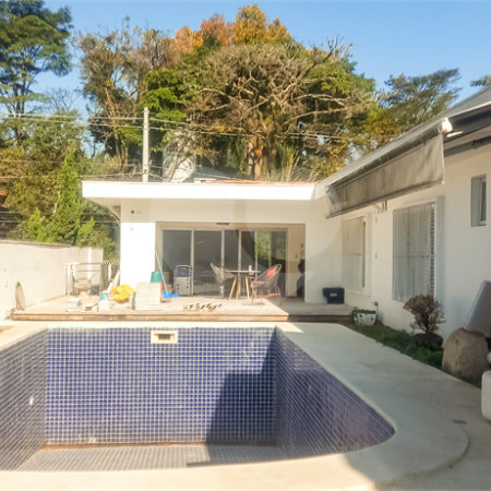Casa à venda ou para alugar com 5 suítes em Granja Julieta, São Paulo, SP