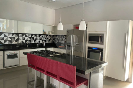 Casa à venda com 4 suítes no condomínio Vivendas do Lago, Sorocaba - SP