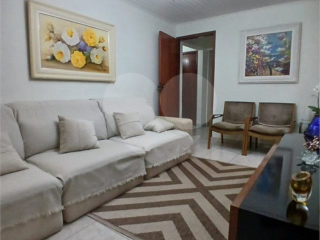 Casa à venda com 3 quartos, sendo 1 suíte,  em Campo Limpo, São Paulo, SP