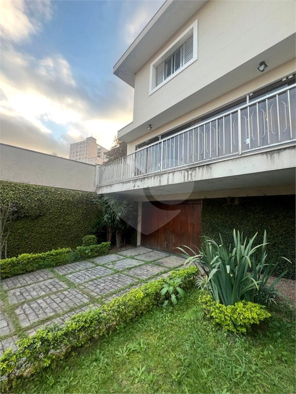 Sobrado à venda com 3 suítes em Vila Paulicéia, São Paulo, SP