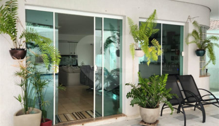 Sobrado à venda com 3 quartos, sendo 1 suíte, em Jardim Vale das Rosas, Araraquara, SP