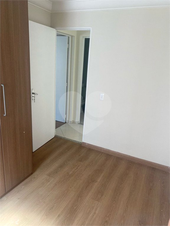 Apartamento à venda com 2 quartos, sendo 1 suíte, em Parque Maria Domitila, São Paulo, SP