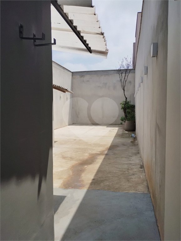 Casa Térrea à venda com 1 quarto em Vila Nivi, São Paulo, SP