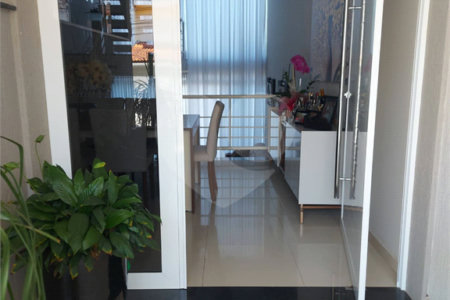 Sobrado à venda com 4 quartos, sendo 3 suítes, em Residencial Novo Horizonte I, Mogi das Cruzes, SP