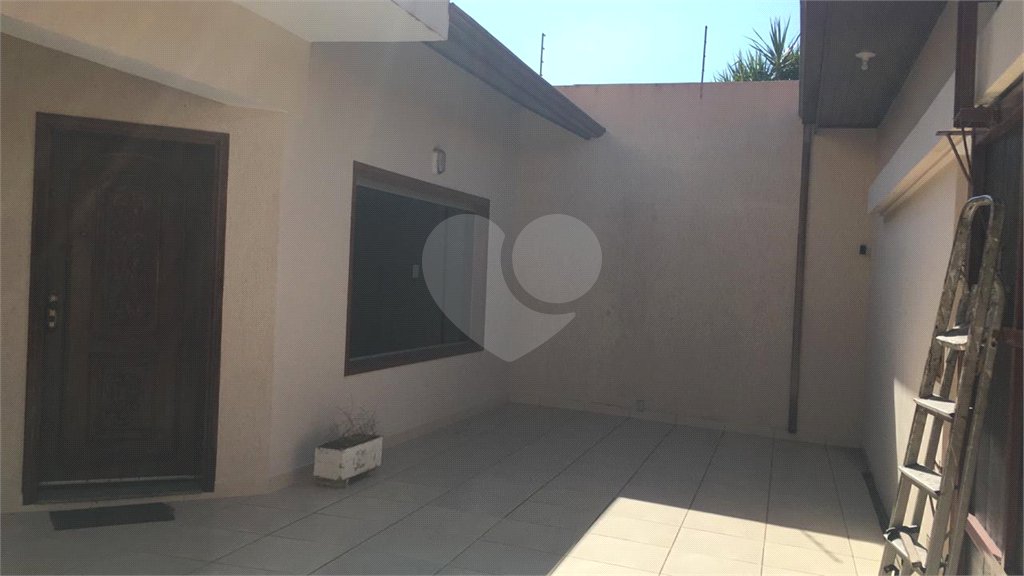 Sobrado à venda com 6 quartos, sendo 3 suítes, em Jardim Refúgio, Sorocaba, SP