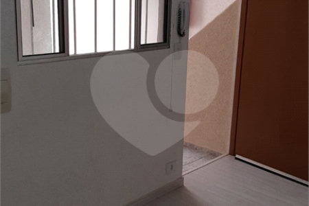 Sobrado à venda com 3 quartos, sendo 1 suíte, em Jardim Pirajussara, São Paulo, SP