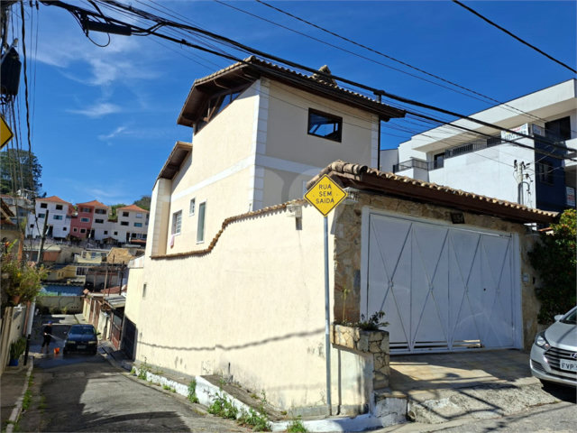 Sobrado à venda com 2 quartos, sendo 1 suíte,  em Horto Florestal, São Paulo, SP