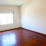 Casa à venda com 4 quartos, sendo 2 suítes, no condomínio Bristol Village, São Paulo - SP