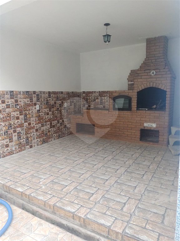Casa à venda com 2 suítes no condomínio Residencial Rubi, Mogi das Cruzes - SP