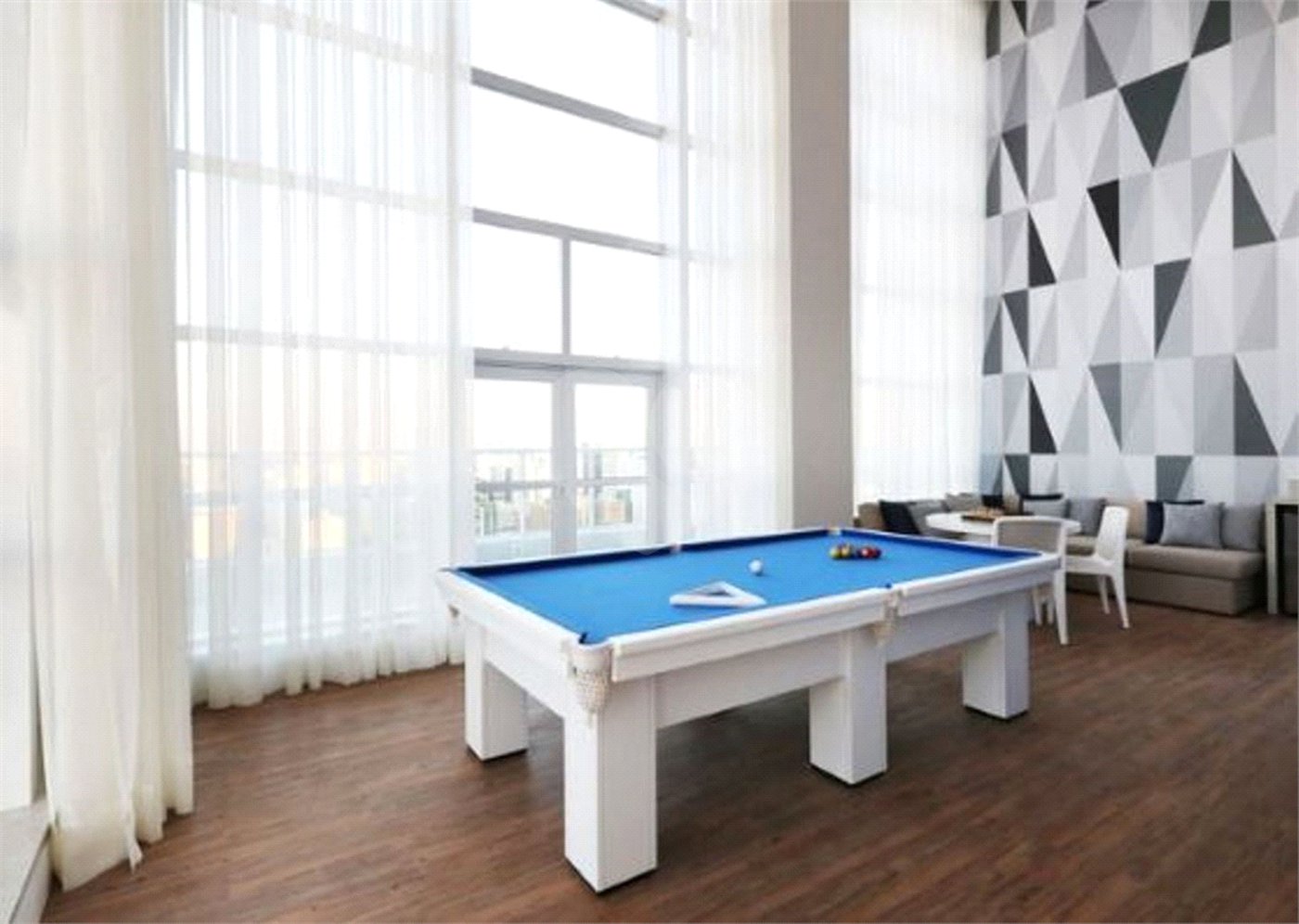 Apartamento à venda com 2 quartos, sendo 1 suíte,  em Brooklin Paulista, São Paulo, SP
