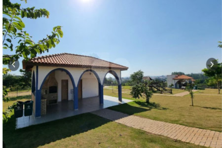 Casa à venda com 3 quartos, sendo 1 suíte, no condomínio Residencial Jardim, Sorocaba - SP