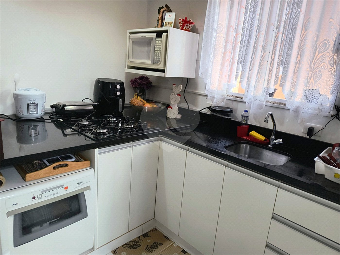 Casa à venda com 4 suítes em Roseira, Mairiporã, SP