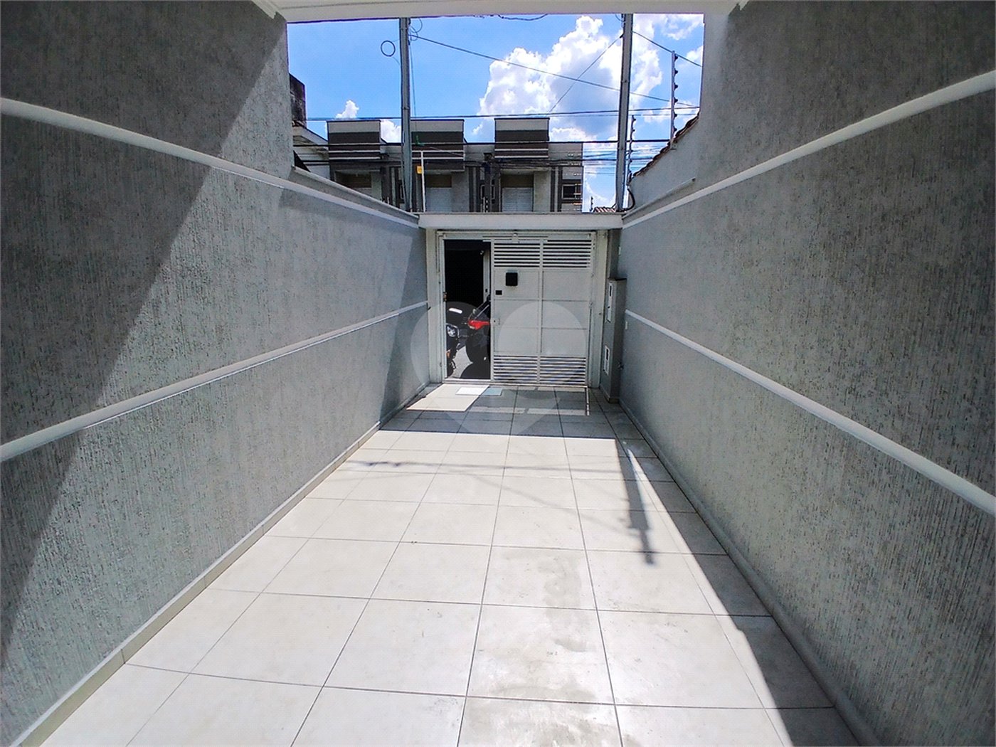 Sobrado à venda com 3 quartos, sendo 1 suíte,  em Parque Vitória, São Paulo, SP
