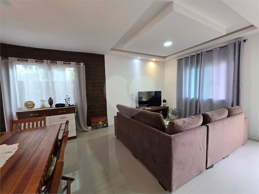 Casa em condomínio à venda com 3 quartos, sendo 1 suíte,  em Rasa, Armação dos Búzios, RJ