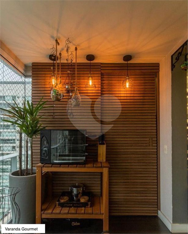 Apartamento à venda com 3 quartos, sendo 1 suíte,  em Vila Anastácio, São Paulo, SP
