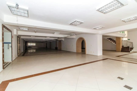 Prédio Comercial de Grande Porte no Centro Histórico de Santos para Venda Ou Aluguel