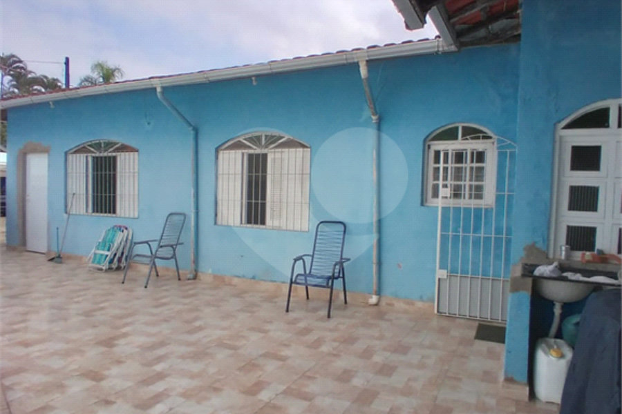 Casa Térrea à venda com 3 suítes em Loty, Itanhaém, SP
