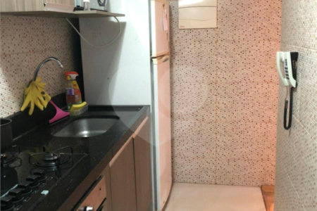 Apartamento à venda com 2 quartos em Jardim Dayse, Ferraz de Vasconcelos, SP