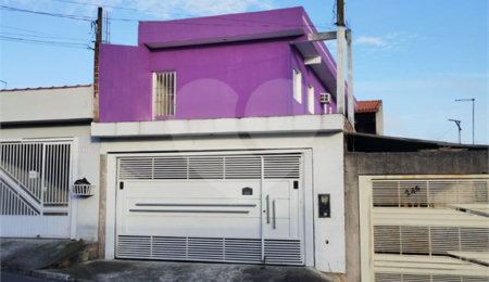 Sobrado à venda com 3 quartos, sendo 1 suíte,  em Jardim Varan, Suzano, SP