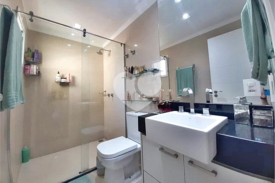 Casa à venda com 5 quartos, sendo 2 suítes, no condomínio Florada da Serra, São Paulo - SP